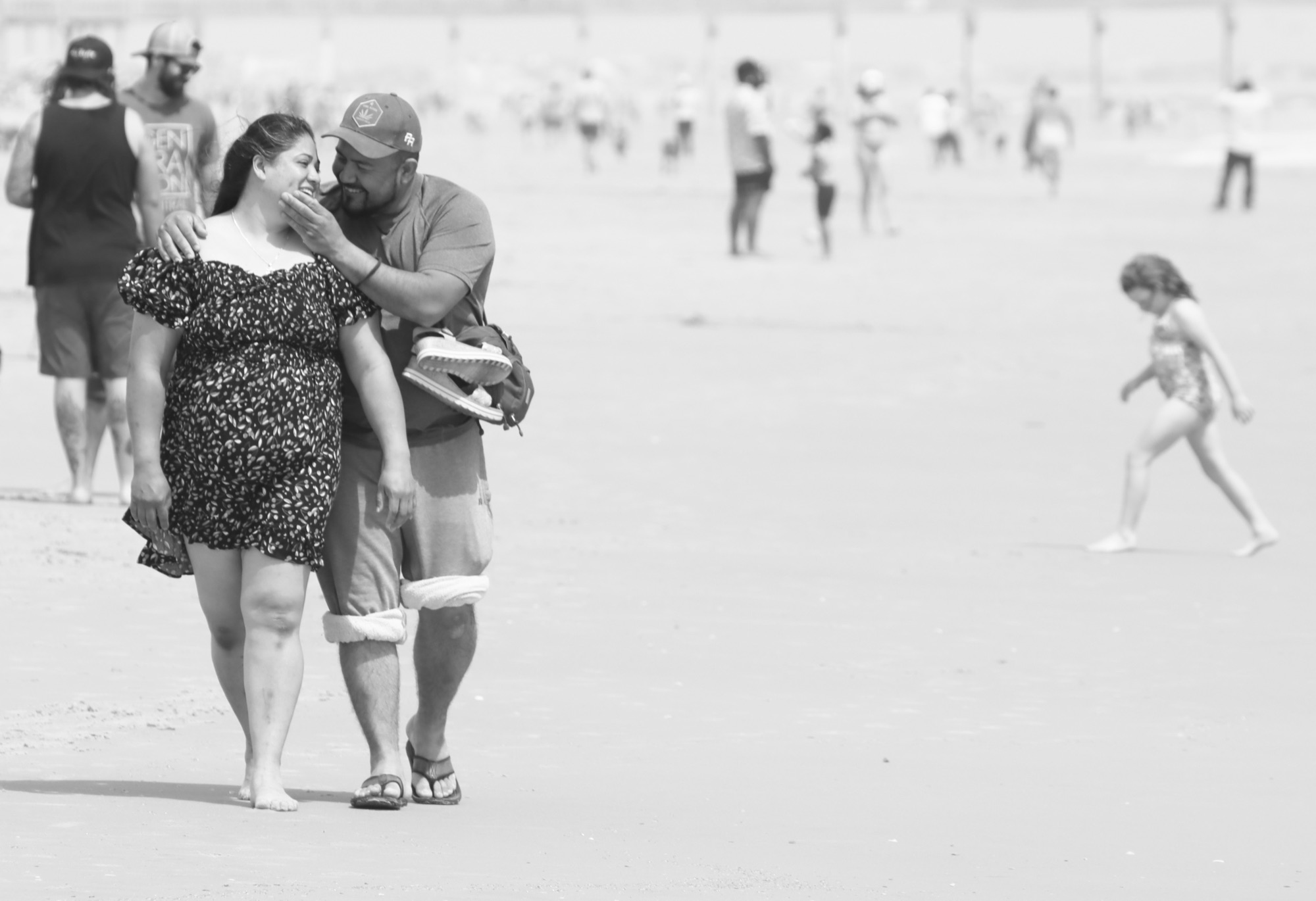 Candid — photograph 02 of 13